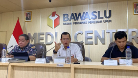 Komisi Pemberantasan Korupsi mendorong penerapan sistem pemungutan suara elektronik atau e-voting sebagai solusi untuk menekan tingginya biaya politik sekaligus meminimalisasi potensi kecurangan dalam pemilu.