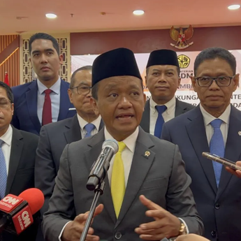 Bahlil Lantik 19 Pejabat Eselon II, Dorong Percepatan Target Energi Nasional