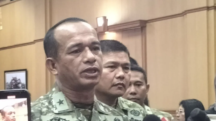 Kapuspen Mabes TNI Brigjen TNI Muhamad Nas saat jumpa pers di Mabes TNI, Cilangkap, Jakarta Timur, Selasa (9/6/2026). ANTARA/Walda Marison