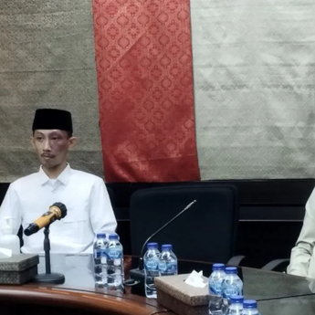 Gerindra Sidang Anggota DPRD Jember yang Viral Merokok dan Main Gim Saat Rapat Stunting