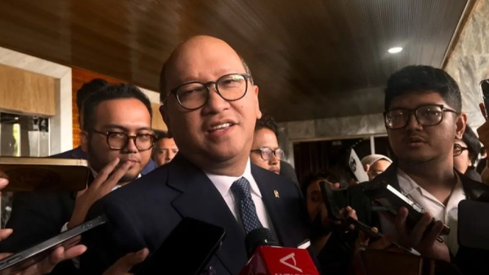 Chief Executive Officer (CEO) Danantara Indonesia Rosan Roeslani menjawab pertanyaan awak media usai Konferensi Pers Pemerintah Penyampaian Kerangka Ekonomi Makro (KEM) dan Pokok-Pokok Kebijakan Fiskal (PPKF) Tahun Anggaran 2027 di Jakarta, Rabu (20/5/2026). ANTARA/Harianto