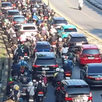 Usai Libur Panjang, Kemacetan Kembali Padati Sejumlah Ruas Jalan di Jakarta Timur