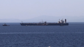 Sebuah kapal tanker besar milik National Iranian Tanker Company dilaporkan berhasil menembus blokade laut Amerika Serikat dan kini berlayar menuju wilayah perairan Indonesia dengan membawa muatan minyak mentah bernilai hampir 220 juta dolar AS (sekit