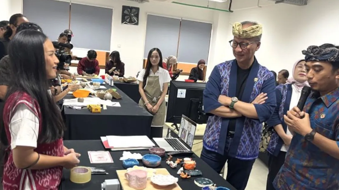 Menteri Perindustrian (Menperin) Agus Gumiwang Kartasasmita dalam Peresmian Gedung Balai Pemberdayaan Industri Fesyen dan Kriya (BPIFK) di Badung, Bali, Jumat (8/5/2026). (ANTARA/AMuzdaffar Fauzan)