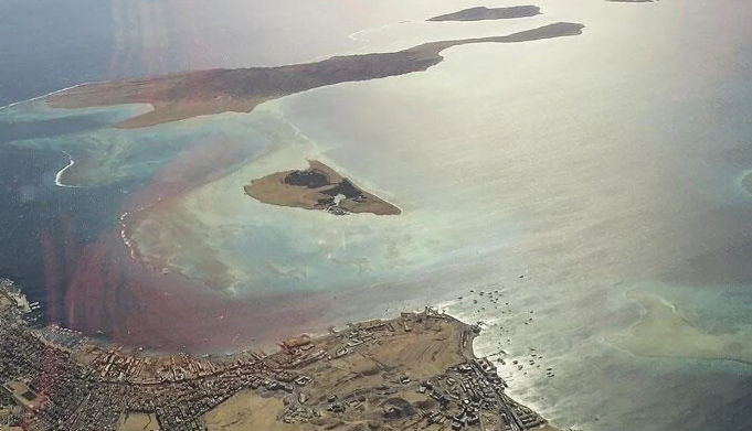 Arsip foto - Selat Hormuz. ANTARA/Anadolu Agency/pri. <b>(Antara)</b>