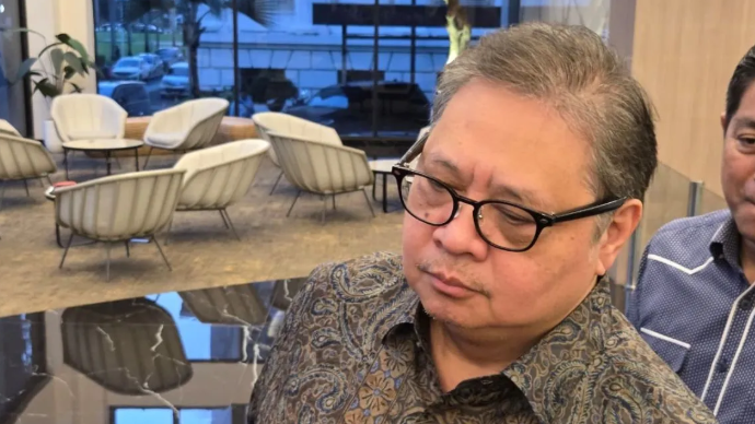 Menteri Koordinator Bidang Perekonomian Airlangga Hartarto saat ditemui di kantornya di Jakarta, Selasa (19/5/2026) (ANTARA/Bayu Saputra)