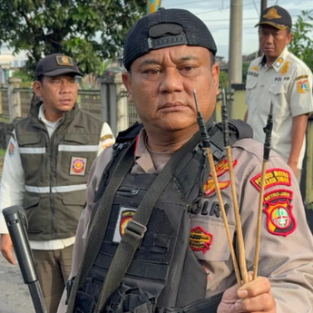 Polisi Sita Busur dan Petasan Usai Bubarkan Tawuran di Klender