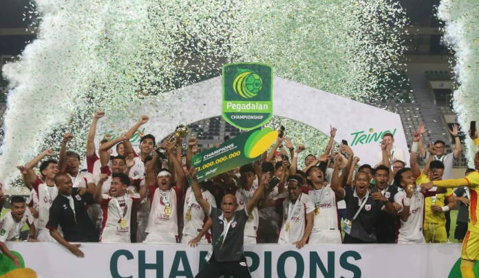 Pesepak bola Garudayaksa FC berselebrasi usai mengalahkan PSS Sleman pada final Championship Liga 2 2025-2026 di Stadion Maguwoharjo, Sleman, D.I Yogyakarta, Sabtu (9/5/2026). Garudayaksa FC juara Liga 2 setelah mengalahkan PSS Sleman melalui adu pen <b>(Antara)</b>