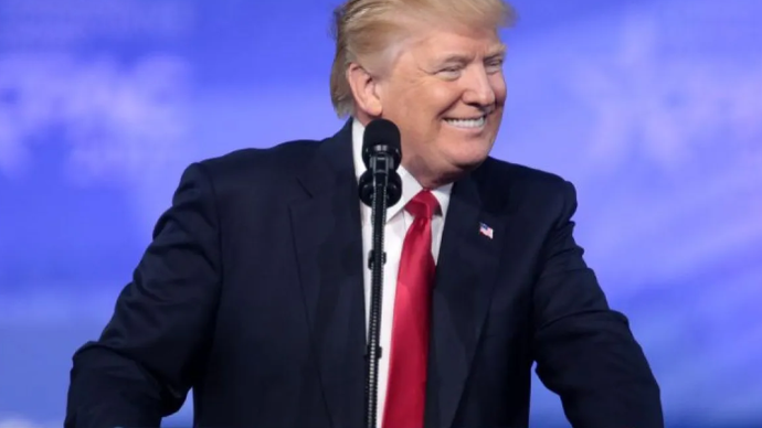 Presiden Amerika Serikat Donald Trump saat berbicara dalam Konferensi Aksi Politik Konservatif (CPAC) di National Harbor, Maryland, Amerika Serikat, pada 24 Februari 2017. (Gage Skidmore/Wikimedia Commons)
