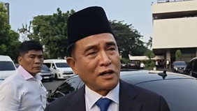 Sebuah unggahan di Facebook menarasikan bahwa Menteri Koordinator Bidang Hukum, HAM, Imigrasi, dan Pemasyarakatan Yusril Ihza Mahendra menyebut ijazah Presiden ke-7 RI Joko Widodo sah di mata hukum.