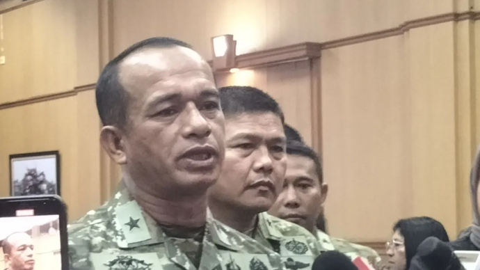 Kapuspen Mabes TNI Brigjen TNI Muhamad Nas saat jumpa pers di Mabes TNI, Cilangkap, Jakarta Timur, Selasa (9/6/2026). ANTARA/Walda Marison