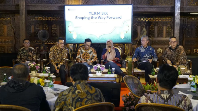 Direktur IT Digital Telkom Faizal Rochmad Djoemadi, Direktur Wholesale &amp; International Service Telkom Budi Satria Dharma Purba, dan Direktur Human Capital Management Willy Saelan, Direktur Utama Telkom Dian Siswarini, Direktur Legal &amp; Compliance Telkom Andy Kelana, dan SVP Group Sustaibility &amp; Corporate Communication Telkom Ahmad Reza pada agenda TelkomGroup Business Update yang diselenggarakan di Jakarta, pada Jumat (6/3/2026). (ANTARA/HO)