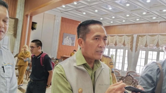 Pemerintah Kota Palembang, Sumatera Selatan, resmi menerapkan sanksi administratif berupa denda maksimal Rp500 ribu dan sanksi sosial bagi warga yang membuang sampah sembarangan mulai Jumat, 15 Mei 2026.