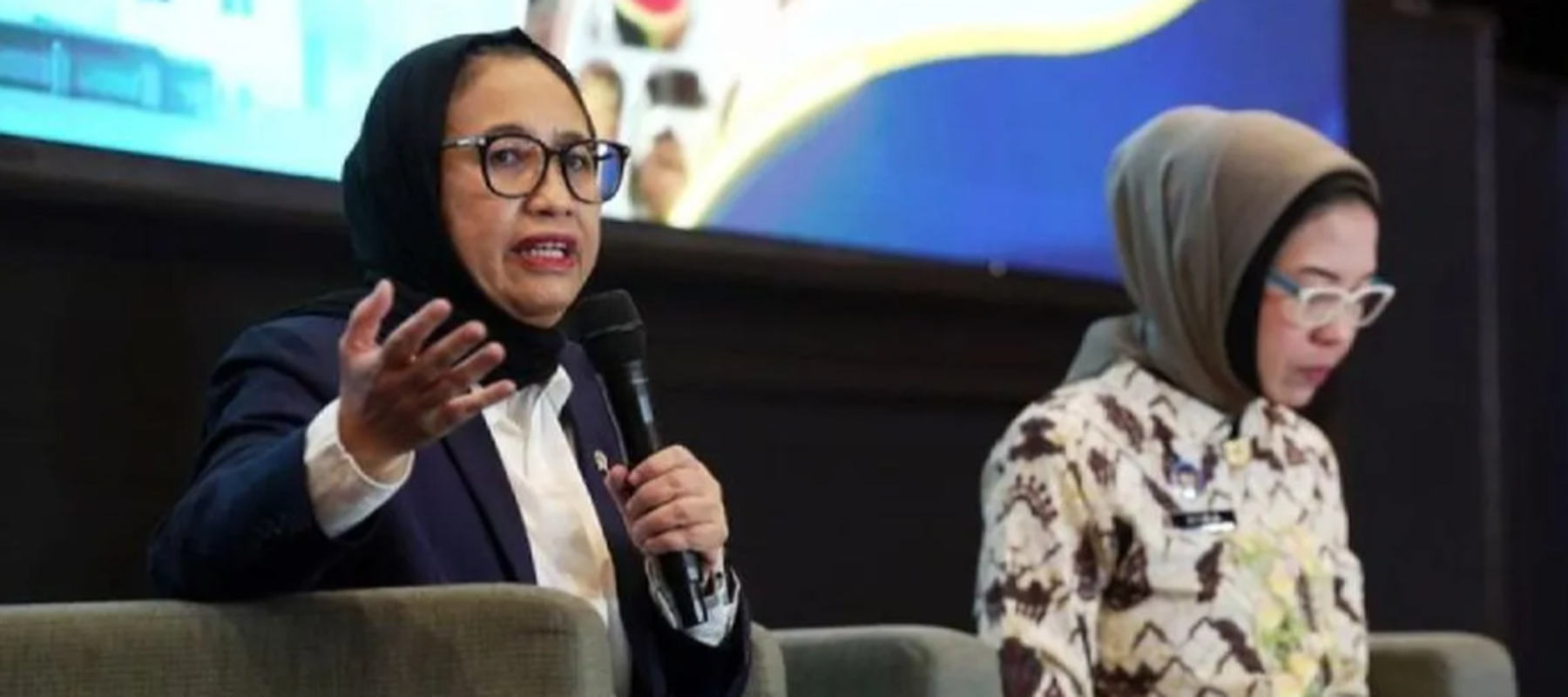Wakil Kepala BGN Nanik S. Deyang (kiri). ANTARA/HO-BGN/am.