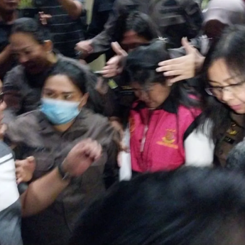 Kejati Sulut Tahan Bupati Sitaro
