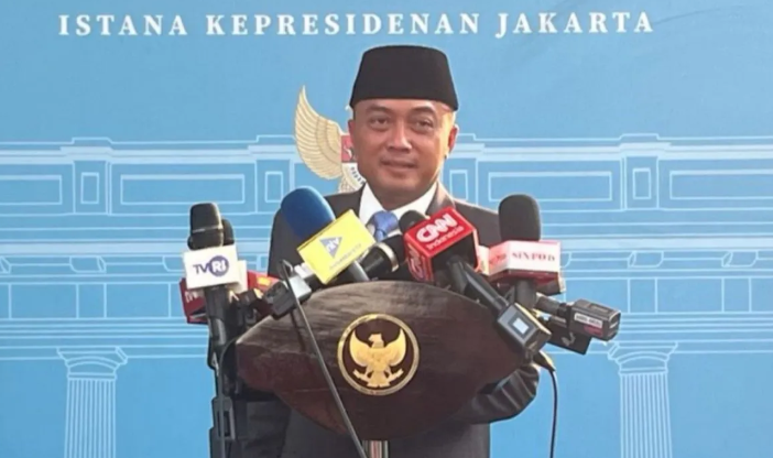 Menteri Sekretaris Negara (Mensesneg) Prasetyo Hadi memberikan keterangan media di Kompleks Istana Kepresidenan, Jakarta, Senin (8/6/2026). (ANTARA/Fathur Rochman) <b>(Antara)</b>