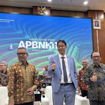 Pemerintah Tarik Pembiayaan Utang Rp305,5 Triliun hingga April 2026