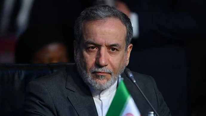Arsip - Menteri Luar Negeri Iran Abbas Araghchi saat menghadiri Pertemuan ke-51 Dewan Menteri Luar Negeri Organisasi Kerja Sama Islam (OKI) di Pusat Konvensi dan Pameran Internasional Lutfi Kirdar di Istanbul, Turkiye, pada (21/6/2025). (ANTARA/Arif H&uuml;daverdi Yaman/Anadolu/pri)