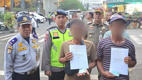 Sebanyak 13 juru parkir (jukir) liar di kawasan Blok M Square, Kelurahan Melawai, Kecamatan Kebayoran Baru, Jakarta Selatan ditertibkan dan dibawa ke panti sosial untuk menjalani pembinaan lanjutan.