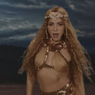 Shakira Kenakan Tiara Karya Rinaldy A. Yunardi di Video Klip &ldquo;Choka Choka&rdquo;