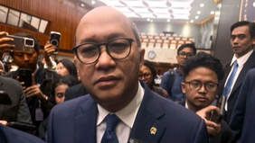 Chief Executive Officer (CEO) Danantara Indonesia, Rosan Roeslani, menegaskan bahwa mekanisme pelaporan ekspor sumber daya alam (SDA) kepada PT Danantara Sumber Daya Indonesia (DSI) pada masa transisi masih berfokus pada pengumpulan data.
