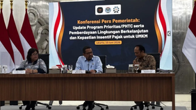 Kepala Badan Komunikasi Pemerintah (Bakom) RI Muhammad Qodari menegaskan bahwa Program Makan Bergizi Gratis (MBG) tetap berjalan dan tidak dihentikan, meskipun pemerintah saat ini menerapkan moratorium pembangunan SPPG baru.