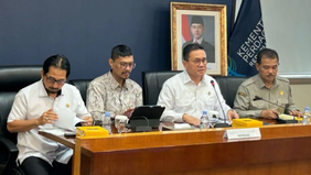 Pemerintah berencana menyesuaikan Harga Eceran Tertinggi (HET) minyak goreng rakyat merek Minyakita dalam waktu dekat. 