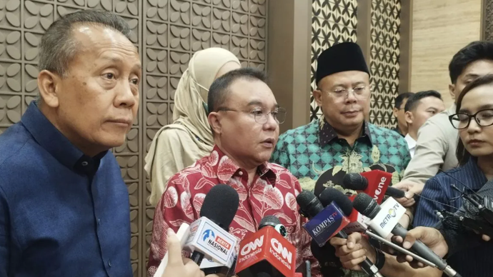 Wakil Ketua DPR RI Sufmi Dasco Ahmad bersama jajaran Pimpinan DPR RI lainnya saat diwawancarai di kompleks parlemen, Jakarta, Rabu (3/6/2026). ANTARA/Bagus Ahmad Rizaldi