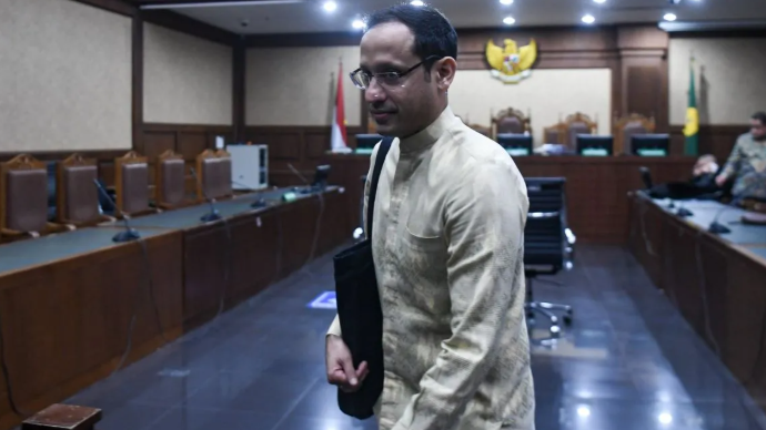 Terdakwa kasus dugaan korupsi pengadaan Chromebook dalam program digitalisasi pendidikan di Kemendikbudristek, Nadiem Anwar Makarim berjalan meninggalkan ruang sidang di Pengadilan Tipikor, Jakarta, Selasa (9/6/2026). Sidang tersebut beragendakan pembacaan replik atau tanggapan dari Jaksa Penuntut Umum (JPU) terhadap pledoi atau nota pembelaan Nadiem Anwar Makarim. ANTARA FOTO/Muhammad Adimaja/YU