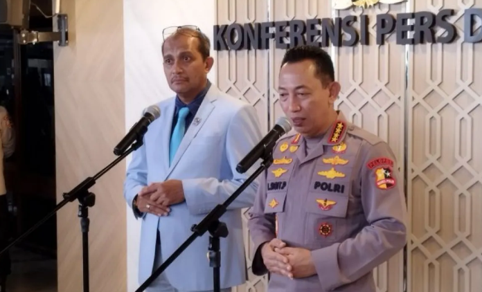 Kapolri Jenderal Polisi Listyo Sigit Prabowo bersama Wakil Menteri Hukum Eddy Hiariej saat konferensi pers di kompleks parlemen, Jakarta, Selasa (9/6/2026). ANTARA/Bagus Ahmad Rizaldi <b>(Antara)</b>