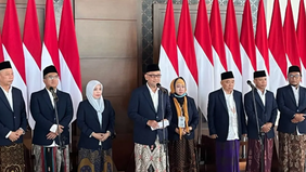 Menteri Haji dan Umrah, Mochamad Irfan Yusuf, mengingatkan seluruh petugas penyelenggara ibadah haji agar tetap fokus dan tidak mengendurkan pelayanan kepada jamaah meskipun rangkaian puncak ibadah haji di Arafah, Muzdalifah, dan Mina telah selesai d