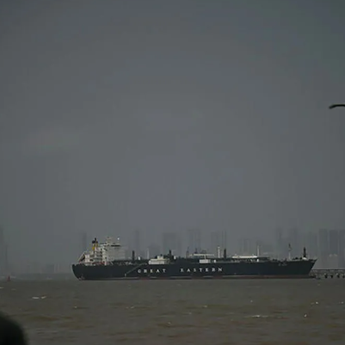 Kapal Milik Perusahaan Prancis Diserang di Selat Hormuz, Sejumlah Awak Terluka