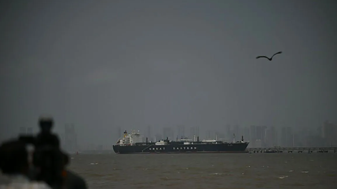 Ilustrasi - Kapal tanker melintas di selat Hormuz. ANTARA/Anadolu/aa.