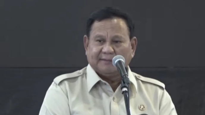angkapan layar - Presiden Prabowo Subianto memberikan arahan dalam peninjauan Sekolah Rakyat Menengah Pertama 17 Tabanan di Bali, Minggu (7/6/2026)