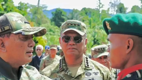 Menteri Pertahanan Sjafrie Sjamsoeddin bersama Wakil Panglima TNI Jenderal TNI Tandyo Budi Revita memastikan kesiapan fasilitas dan personel Yonif Teritorial Pembangunan (Yonif TP) di berbagai daerah.