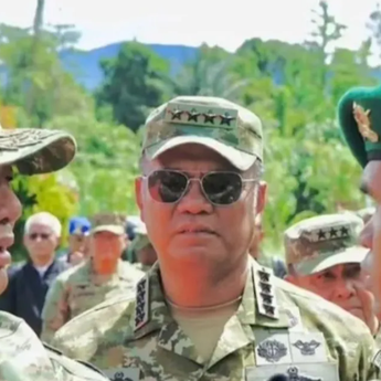 Menhan dan Wapang TNI Tinjau Kesiapan Yonif Teritorial Pembangunan di Papua Barat