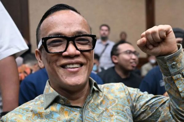 Sidang Perdana Eks Wamenaker Immanuel Ebenezer