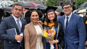 Kepala Staf TNI AD (KSAD), Jenderal Maruli Simanjuntak kini menghadiri anak perempuannya yaitu Faye Hasian Simanjuntak yang tengah wisuda di Amerika Serikat.