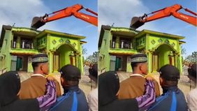 Beredar video memperlihatkan pemilik rumah menangis usai akan dirobohkan dengan menggunakan alat berat gegara masalah sengketa lahan. 