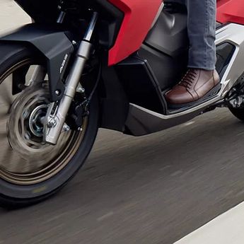 Viral Turis Asing Biarkan Anaknya Bawa Motor Sewaan