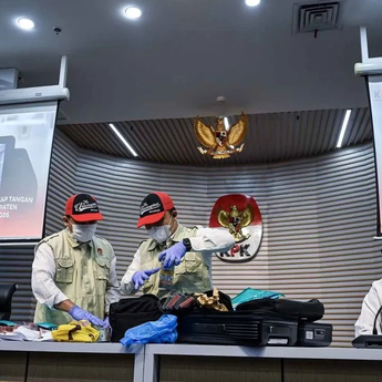 KPK Duga Bupati Rejang Lebong Berulang Kali Terima Fee Proyek hingga Rp775 Juta