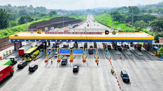 Gegara Kurang Saldo E-Toll, 21 Ribu Kendaraan Sebabkan Antrean di Gerbang Tol