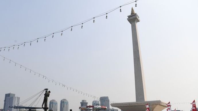 Monas