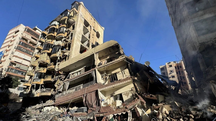 Foto kondisi bangunan yang rusak akibat serangan udara Israel di pinggiran selatan Beirut, Lebanon, Senin (9/3/2026). ANTARA FOTO/ Xinhua/Bilal Jawich/tom.