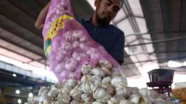 Harga Pangan Hari ini: Cabai Rawit Merah Naik Rp61 Ribu per Kg, Bawang Merah dan Bawang Putih Turun