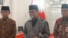 Mobil Plat Merah Masuk Jalur Busway, Pramono: Saya Berdoa, Mudah-mudahan Ketahuan