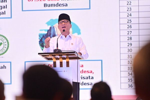 Menteri Desa dan Pembangunan Daerah Tertinggal, Yandri Susanto, di acara Nusantara Energy Forum 2025.