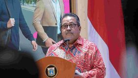 Wakil Gubernur DKI Jakarta, Rano Karno resmi melepas pendistribusian bantuan kemanusiaan untuk korban banjir dan tanah longsor di Sumatera Utara, Sumatera Barat, dan Aceh pada Minggu, 30 November 2025. Pelepasan bantuan berlangsung lancar di Markas K