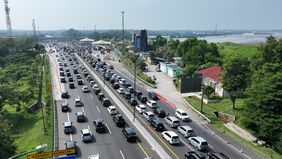 PT Jasa Marga (Persero) melalui anak usahanya PT Jasamarga Surabaya Mojokerto (JSM) akan melakukan penyesuaian tarif ruas Jalan Tol Surabaya-Mojokerto.
