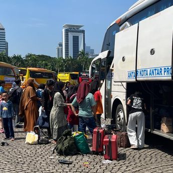 24.412 Pemudik Tinggalkan Jakarta Lewat Stasiun Senen Hari Ini